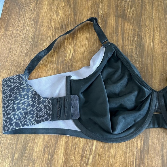 Olga No Side Effects Unlined Underwire Bra Black Leopard Animal Print Size 44D - Picture 7 of 9